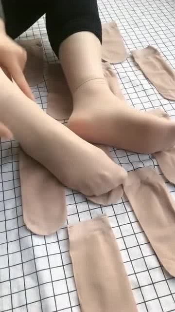 襪子的選擇與保養(yǎng) 從材質(zhì)到穿搭的全方位指南